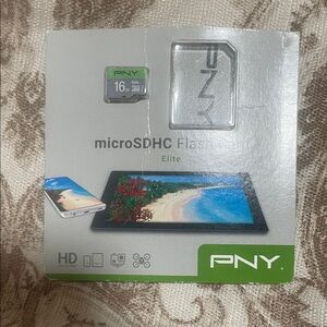 16GB microSDHC Flash Card - Green